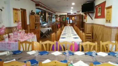 Local comercial en venta en Calle de Demetrio Nalda - Más