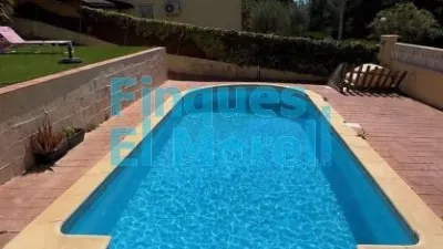 Chalet on Carrer de les Moreres photo 2