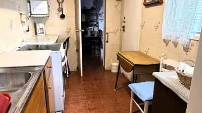 House in Centre photo 19
