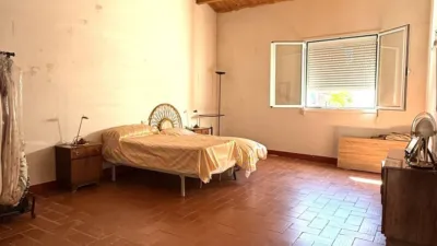 House in Centre photo 9