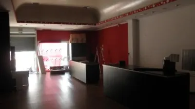 Local comercial en alquiler en Esteiro - Más