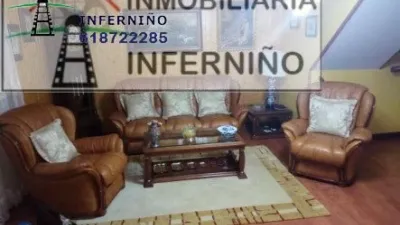 Casa – Avenida do Marqués de Figueroa, O Outeiro - Más