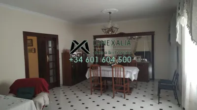 Apartment in Ensanche photo 5