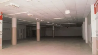 Local comercial en alquiler en Ensanche A - Vista 2