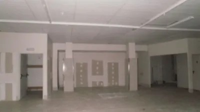 Local comercial en alquiler en Ensanche A - Vista 3