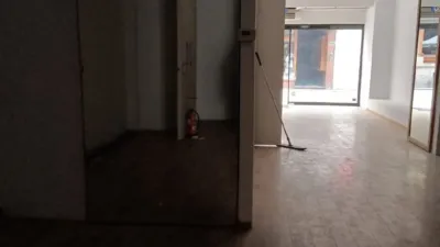 Local comercial en alquiler en Centro - Vista 4