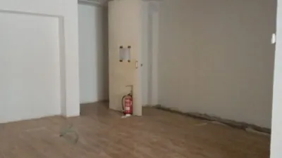 Local comercial en alquiler en Centro - Més