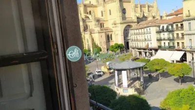 Piso en alquiler en Casco Antiguo, Plaza Mayor-San Agustín (Segovia Capital) de 1.750 €<span>/mes</span>