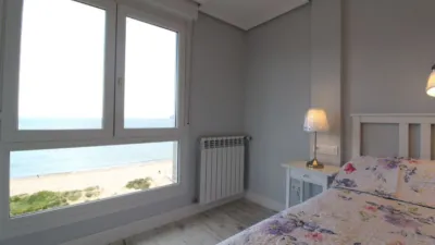 Piso en alquiler en Puntal, El Puntal (Laredo) de 4.300 €<span>/mes</span>