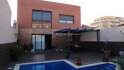 House in Centre photo 2