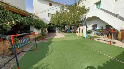 House in the Centre photo 2