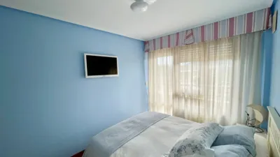 Piso en alquiler en Carlos V, Zona Playa (Laredo) de 4.000 €<span>/mes</span>