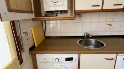 Piso en alquiler en Carlos V, Zona Playa (Laredo) de 4.000 €<span>/mes</span>