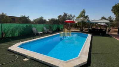 Chalet in Urbanization - La Galbana photo 3
