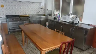 Local comercial en venta en Perlio - Más
