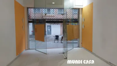 Local comercial en alquiler en Calle Pablo Iglesias - Més