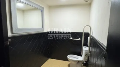 Local comercial en venta en Centro - Más
