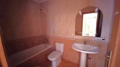 Piso en venta en Calle de Juan de Rojas, cerca de Calle del Quijote, La Roda de 69.000 €