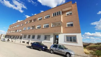 Piso en venta en Calle de Juan de Rojas, cerca de Calle del Quijote, La Roda de 69.000 €