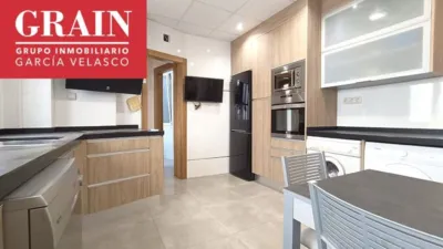 Piso en venta en Centro - Más