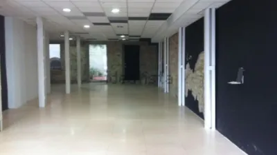 Local comercial en alquiler en Centro - Vista 2