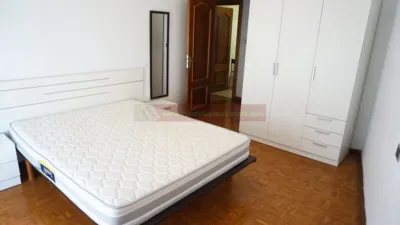 Piso en alquiler en Avda. La Paz, Universidad-Los Lirios (Logroño) de 1.125 €<span>/mes</span>