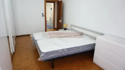 Piso en alquiler en Avda. La Paz, Universidad-Los Lirios (Logroño) de 1.125 €<span>/mes</span>