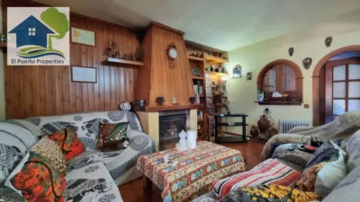 House in Urb. Los Almendros photo 4