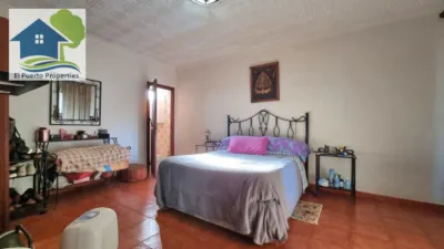 House in Urb. Los Almendros photo 8
