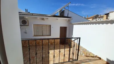 Terraced House in the Town Centre photo 37