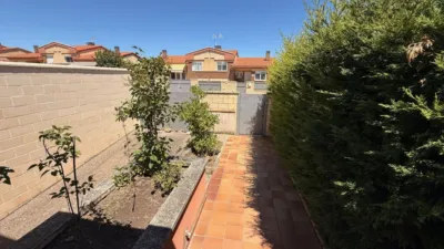 Semi-detached chalet in Magaz de Pisuerga photo 2