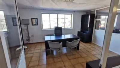 Nave industrial en alquiler en Siero, Granda-Tiñana-Hevia (Siero) de 2.200 €<span>/mes</span>