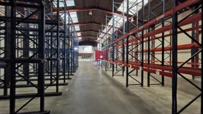 Nave industrial en alquiler en Siero, Granda-Tiñana-Hevia (Siero) de 2.200 €<span>/mes</span>