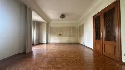 Apartment for Sale on Gran Vía Marqués del Turia – A Unique Opportunity photo 2