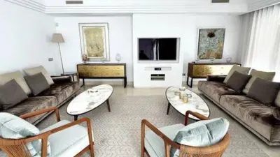 Apartment on Avenida Principe Salman, Alzambra Hills Club photo 4