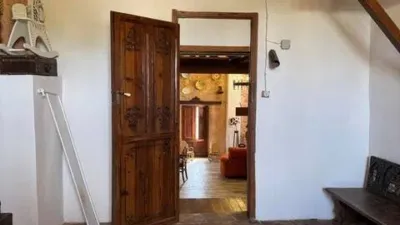 Rustic House in Centre photo 8