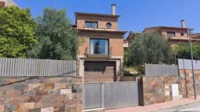 Chalet in Abrera photo 2