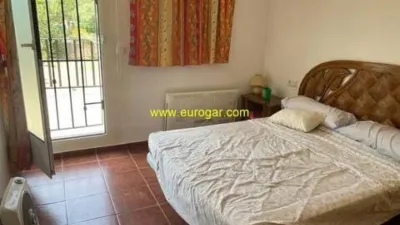 Chalet in Chiva photo 9