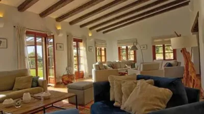 Chalet on Carrer Pontarró photo 2