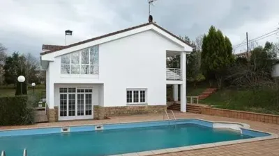 Chalet in La Manjoya-Parroquias Sur photo 8