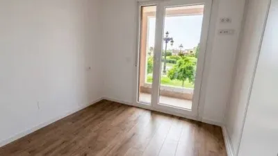 Piso en alquiler en Calle Colegio Virgen de la Milagrosa, Nueva Huca (Oviedo) de 1.300 €<span>/mes</span>