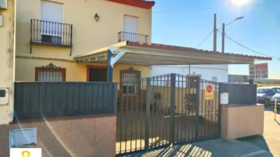 Chalet in Villarrasa photo 2