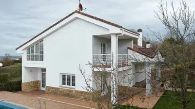 Chalet in La Manjoya-Parroquias Sur photo 6