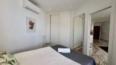 Apartment on the middle floor, Fuengirola, Costa del Sol. 2 bedrooms, 1 bathroom, built area 0 m². Location: first line of the beach, city, close to shops, close to the sea, complex 1st line of the beach. Orientation: east. Condition: excellent, recently renovated. Pool: community pool. Air conditioning: air conditioning. Views: sea. Features: covered terrace, private terrace. Kitchen: equipped. photo 7