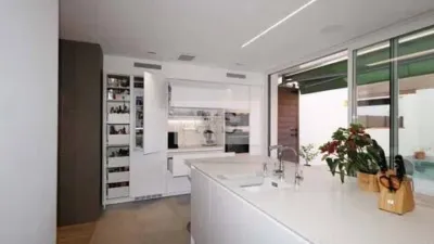 Townhouse in Centre photo 5