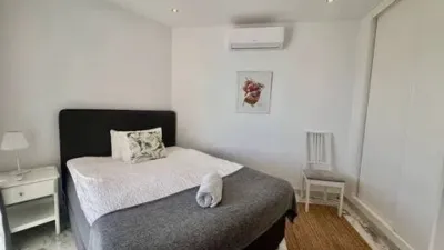 Apartment on the middle floor, Fuengirola, Costa del Sol. 2 bedrooms, 1 bathroom, built area 0 m². Location: first line of the beach, city, close to shops, close to the sea, complex 1st line of the beach. Orientation: east. Condition: excellent, recently renovated. Pool: community pool. Air conditioning: air conditioning. Views: sea. Features: covered terrace, private terrace. Kitchen: equipped. photo 8