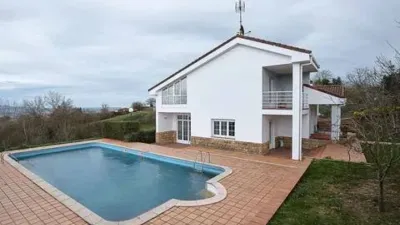 Chalet in La Manjoya-Parroquias Sur photo 10