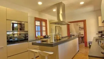 Chalet on Carrer Pontarró photo 3