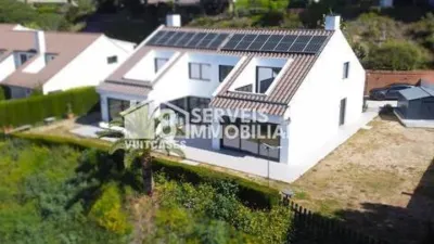 Chalet on Carrer de la Fornaca photo 2