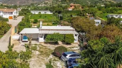 Chalet on Camino Pantoja Street, 749 photo 3